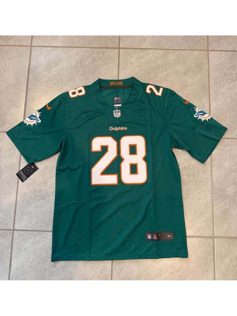 Devon Achane Miami Dolphins NFL Jersey Mens Large NWT